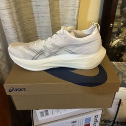 Oasis Tennis New In Box