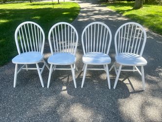 Set of 4 white, solid wood Windsor style dining chairs