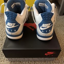 Jordan 4 Retros Military Blue