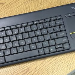 Logitech K400+ Wireless Keyboard w/Touchpad
