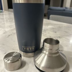 YETI Rambler 20 oz Navy Stainless Steel Cocktail Shaker