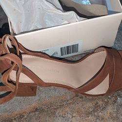 New Tan BCBGeneration Heels Size 7