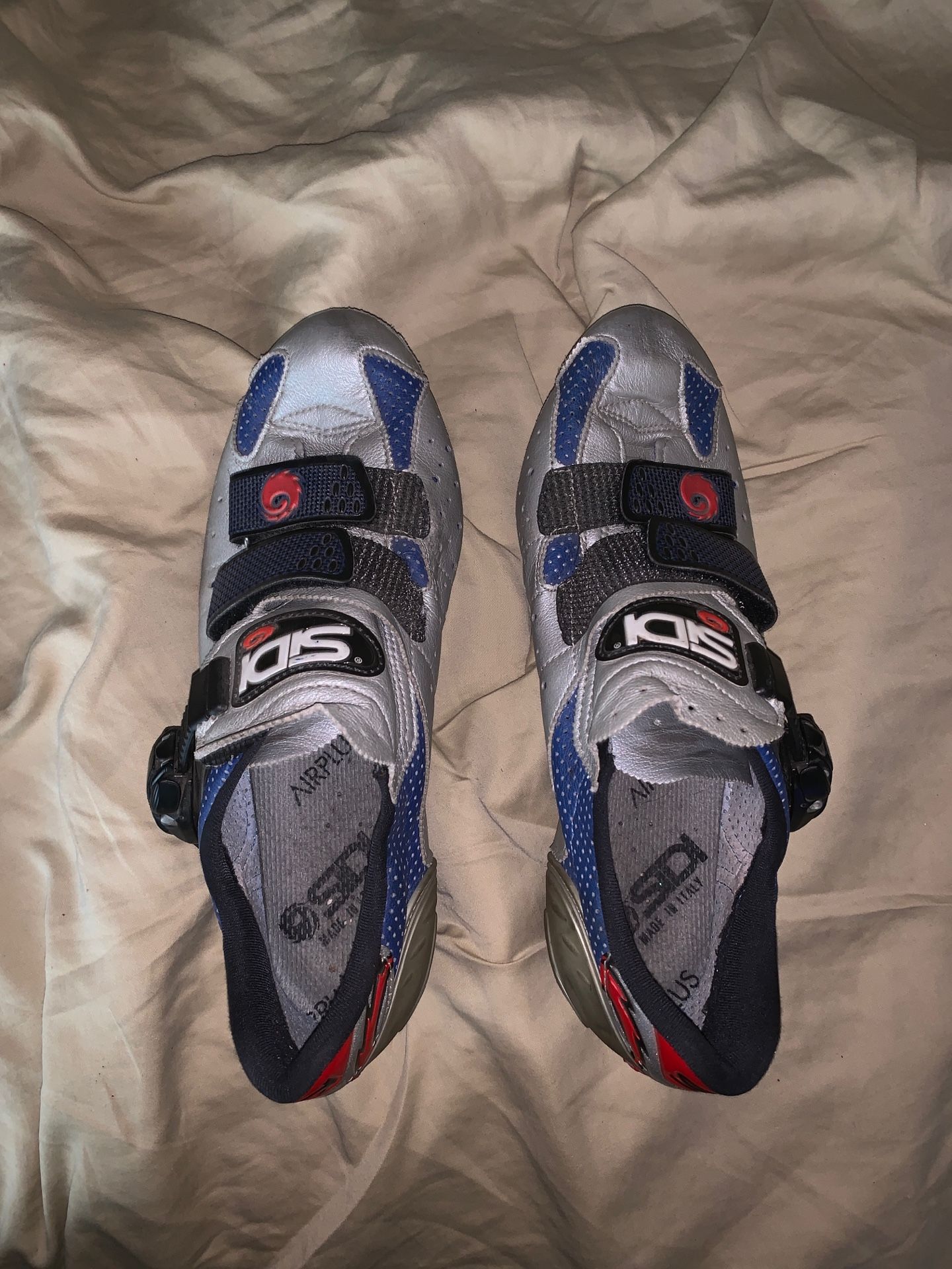 Bicycle cleats