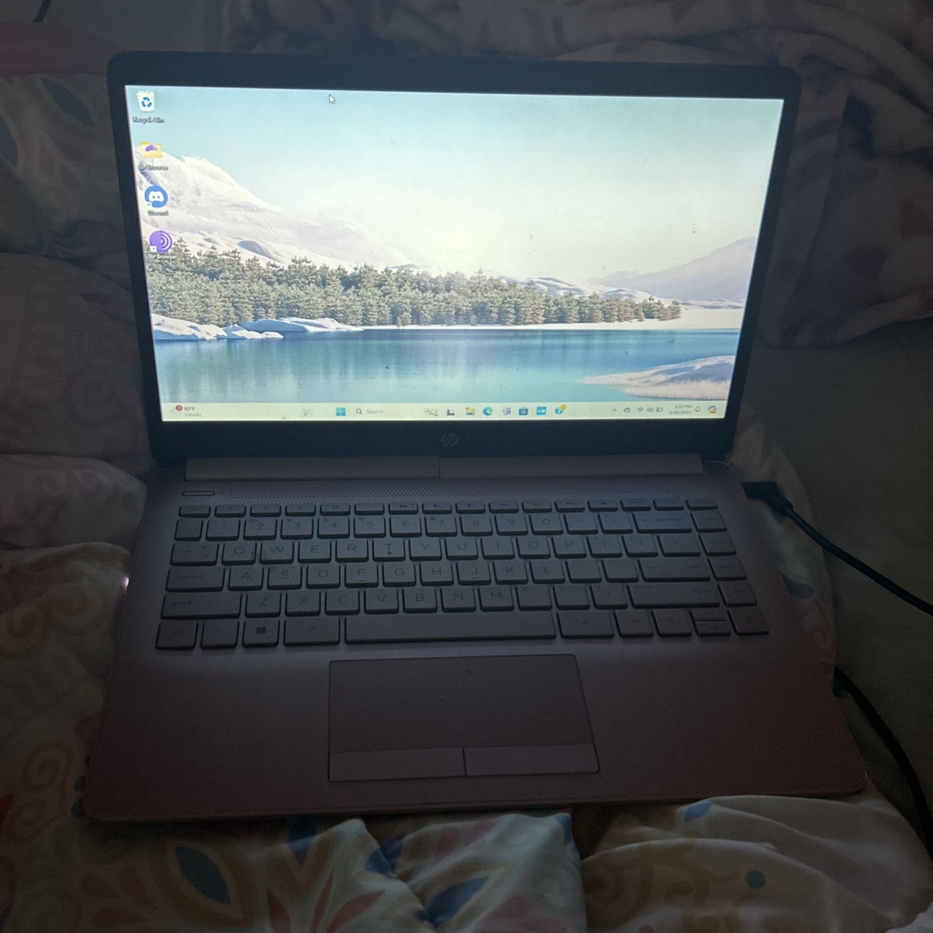 HP Rose pink laptop 