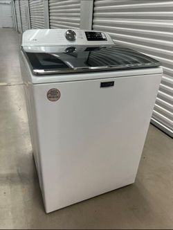 MAYTAG WASHING MACHINE LIKE NEW STILL