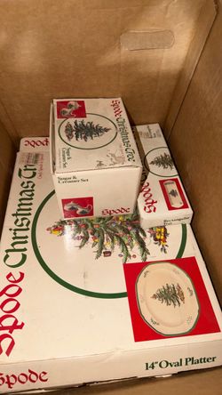 Spode Christmas Tree Serveware Set in Boxes