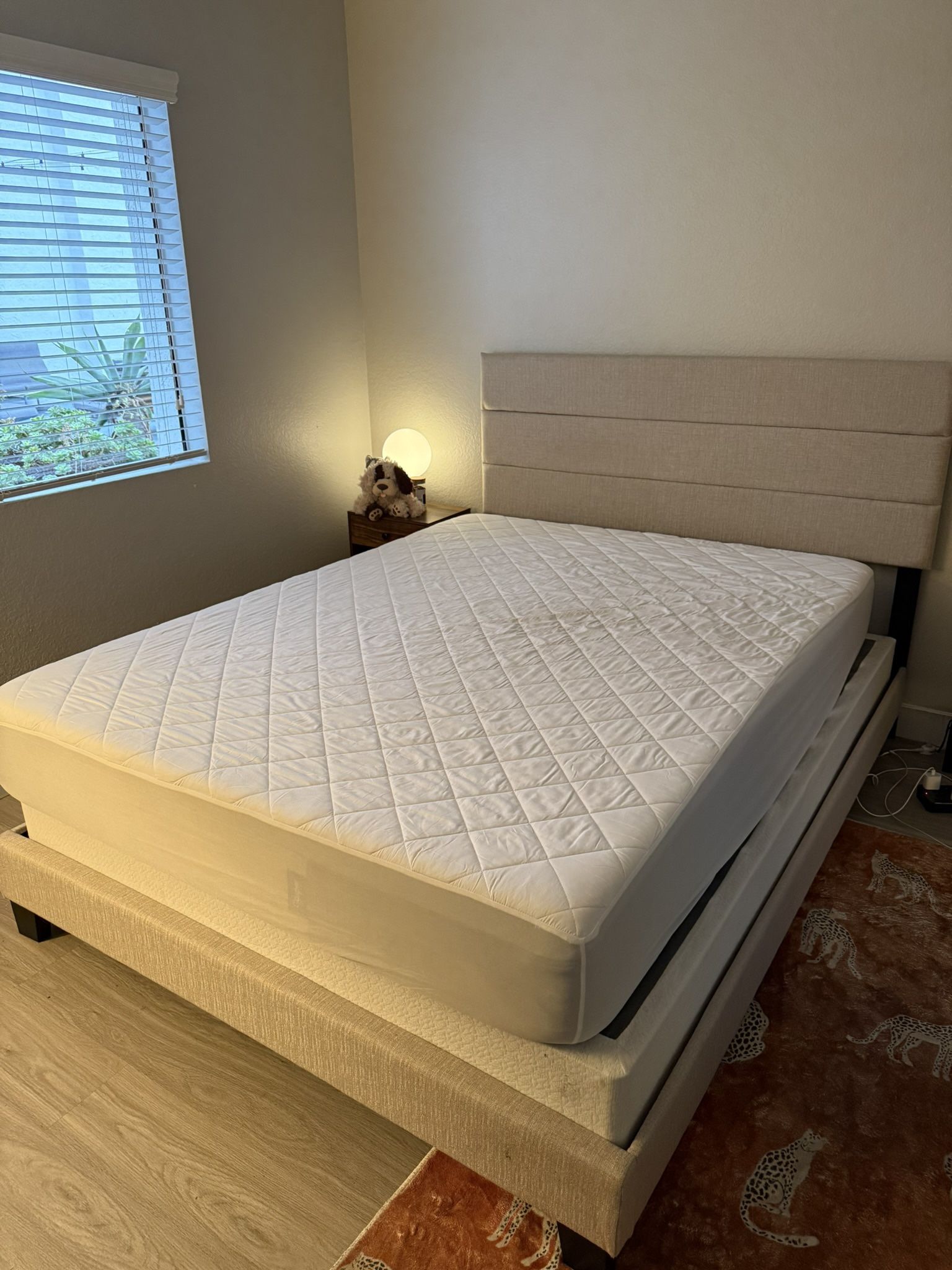 Bed Frame With Casper Mattress