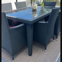 Gorgeous Patio Furniture- Glass Top Table with 6 Chairs And Removable Cushions - Like New!