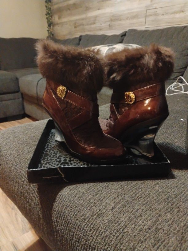 BABY PHAT Fur boot heels by Kimora lee simmmons 20$ GREAT CONDITION!