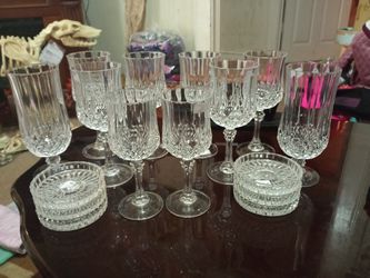 Exquisite crystal set even includes coasters
