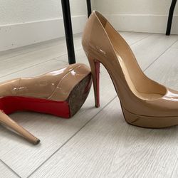 Christian Louboutin 38