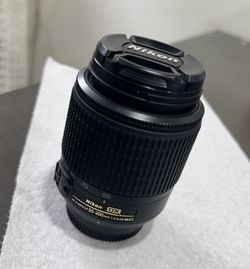 Nikon DX 55-200mm Lens