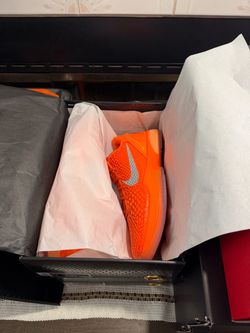 Kobe 6 Total Orange DS Mens Size 9.5
