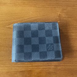 Black/Grey Louis Vuitton Wallet