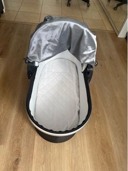 Hello MockingBird Bassinet