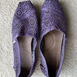 Purple Lace Toms Size 5