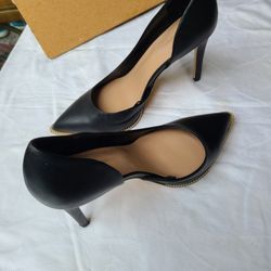 BCBGeneration black Harleigh heels size 8.5M leather pumps 4 inch heel