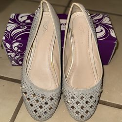 ✨ Women’s Size 9 Sparkly Silver Flats – Gently Worn ✨