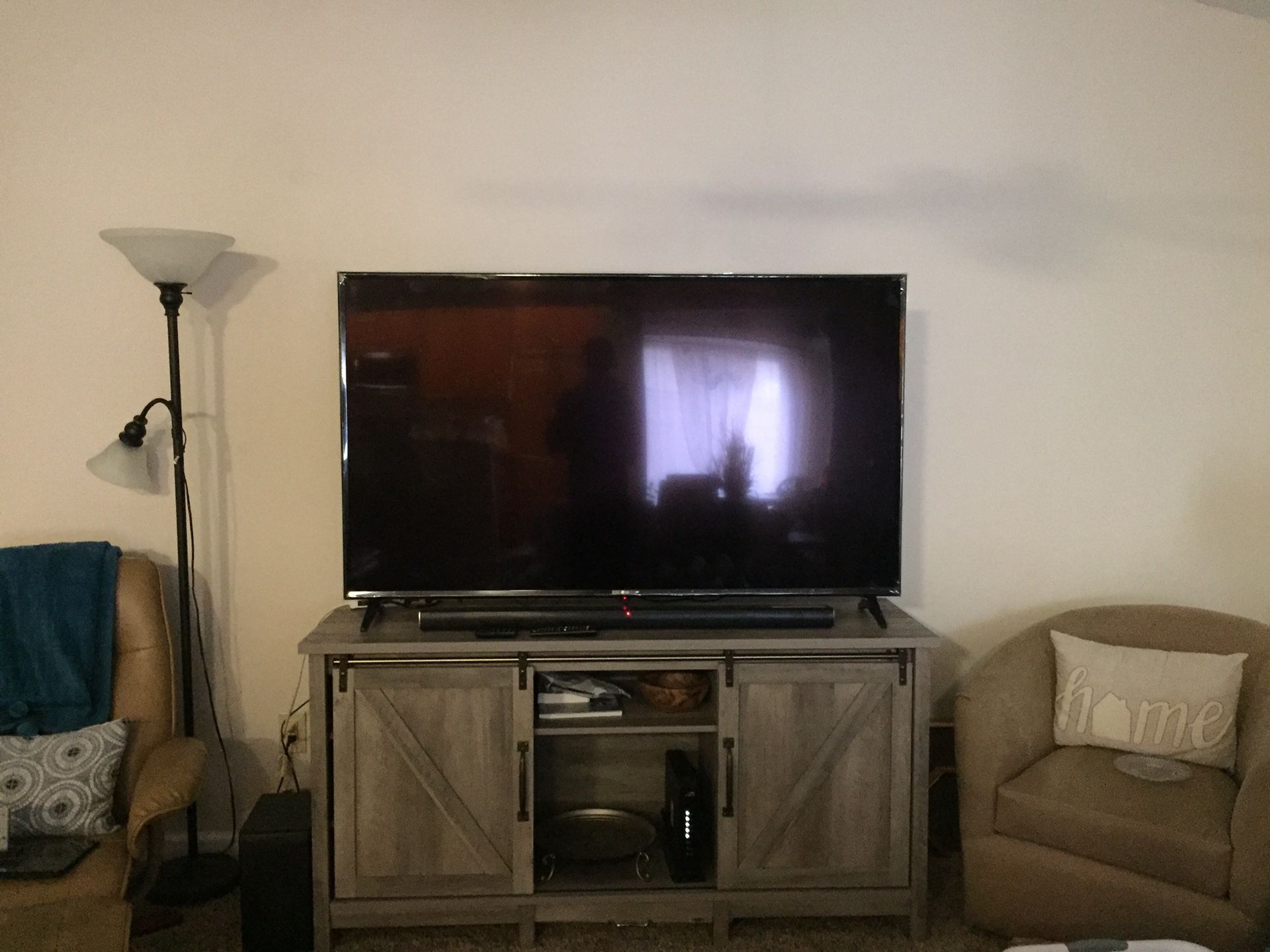 LG 65in Tv 65 UK 6090 4K smart LED tv//. With LG multi room sound bar