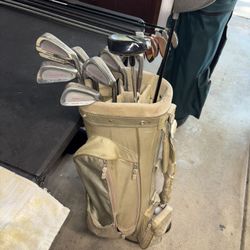 Full set of ladies KUNNAN right handed  golf clubs with tour edge bag drivers are mercury &  black steel golf balls and tees included 