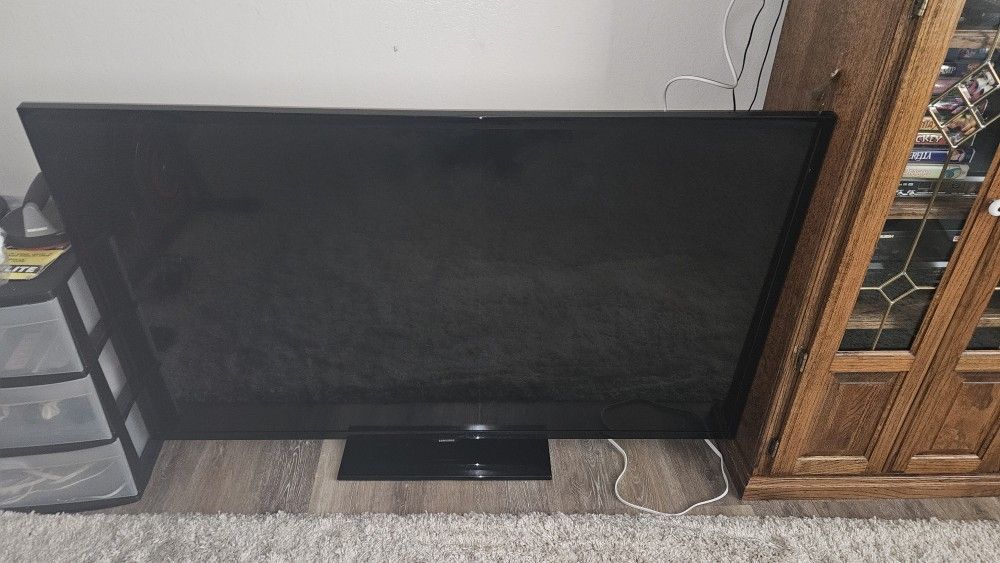 Samsung un65fh6001f 65in TV w/Remote