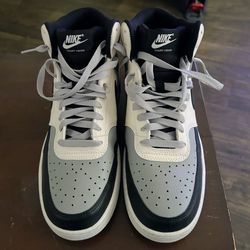 Nike Court Vision Mid