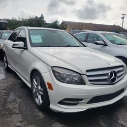 2011 Mercedes C300