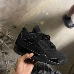 Jordan 4 Black Cats 