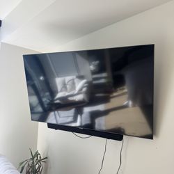 Samsung 65’ SMART TV