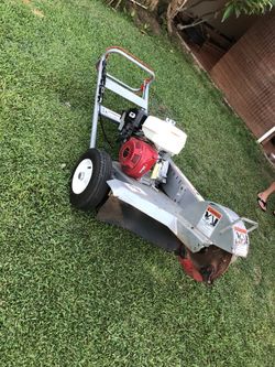 Stump grinding service