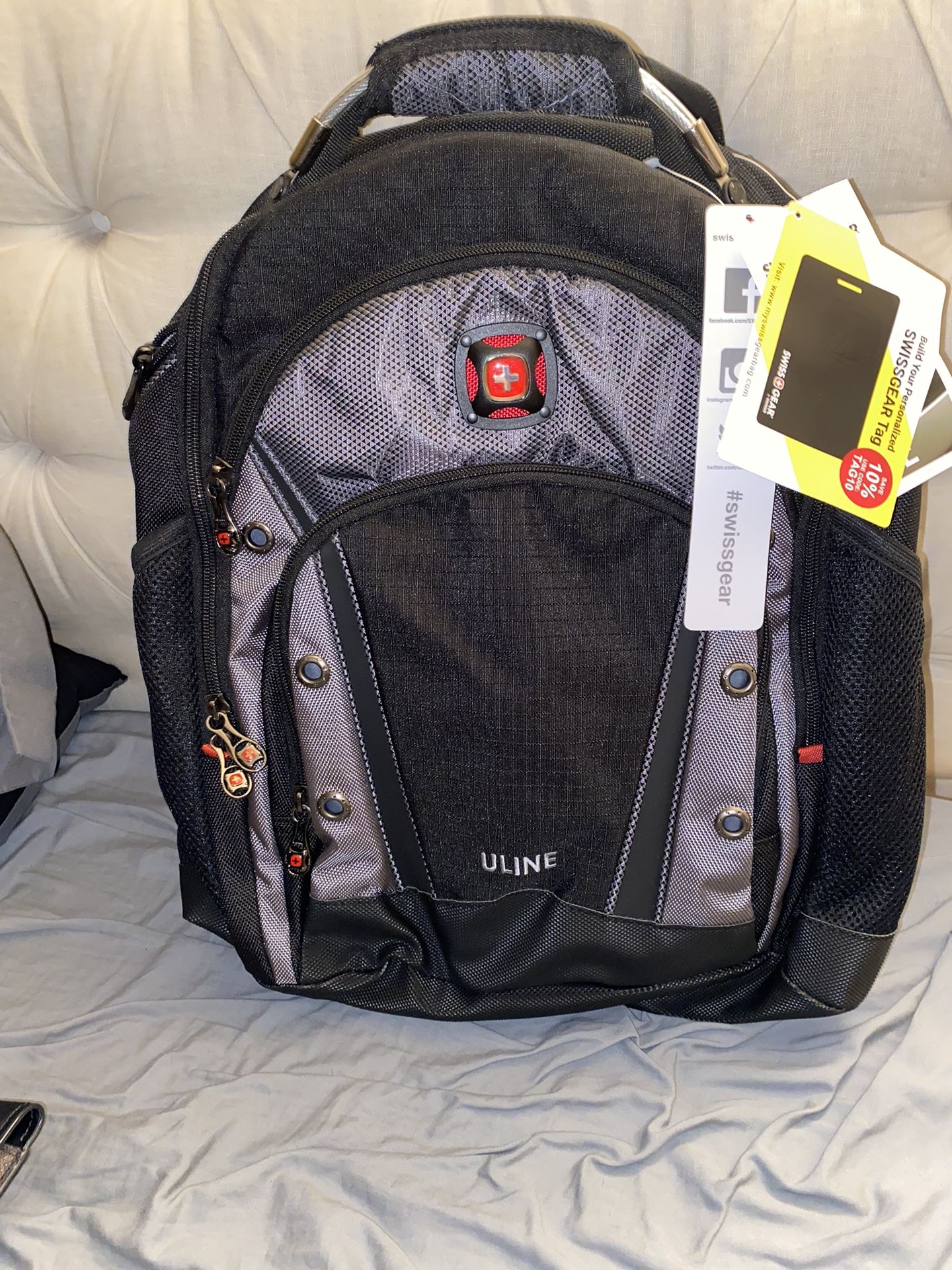 Wenger SwissGear ULINE Synergy 16 Inch Laptop Backpack.