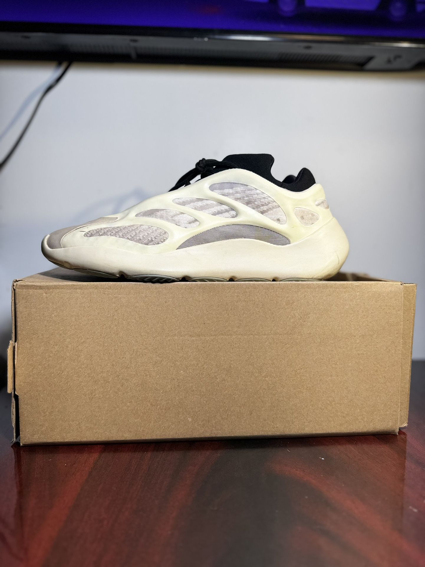 Yeezy 700