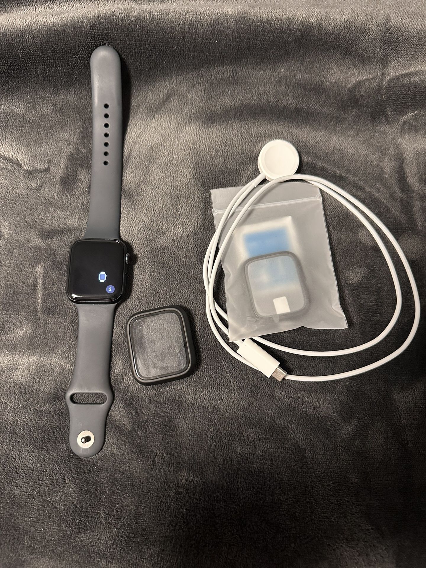 Apple Watch SE (GPS + Cellular 44mm Midnight Aluminum Case with Midnight Sport Band - M/L)