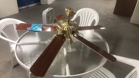 Complete ceiling fan work great like a new