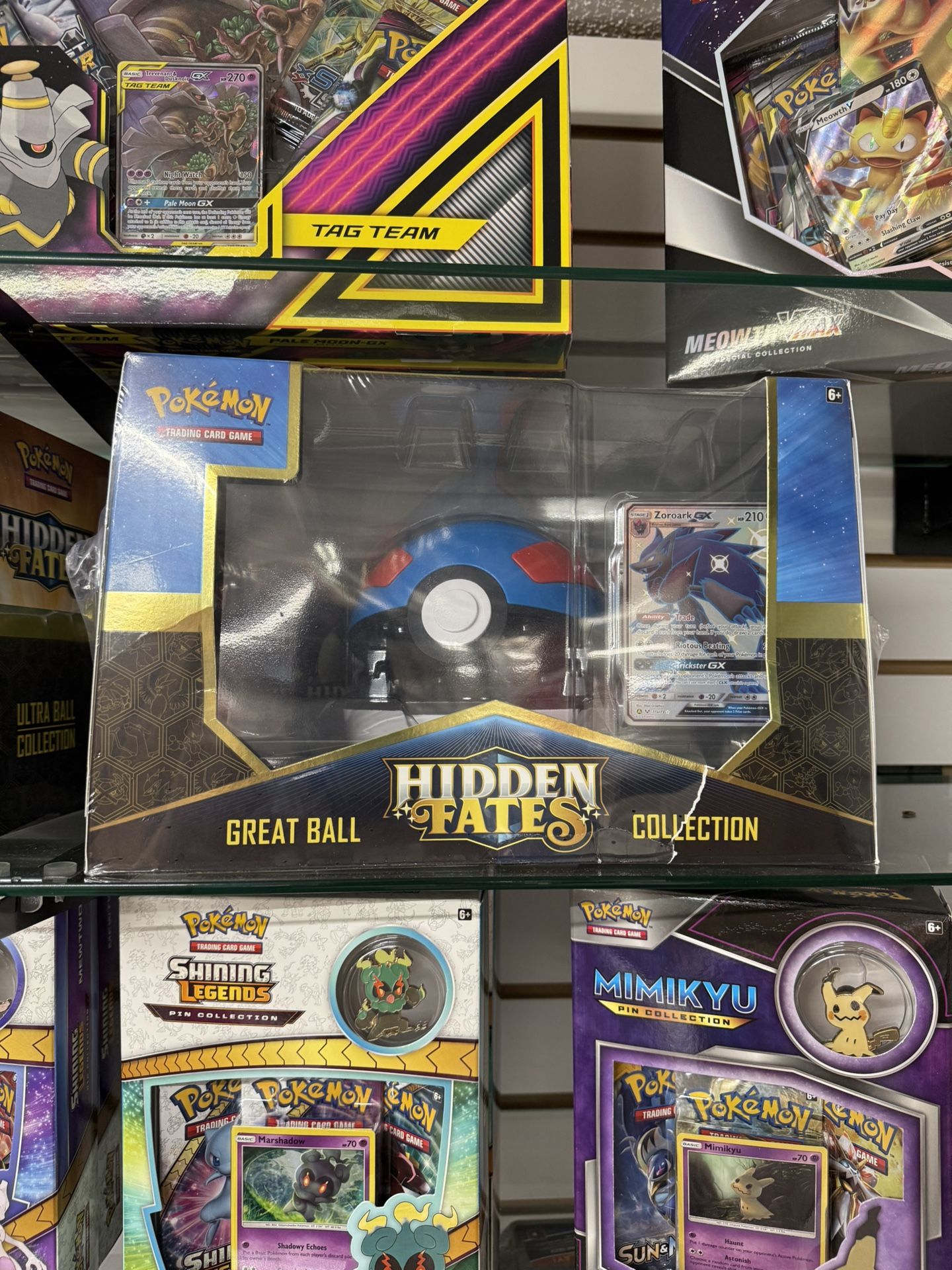 Pokemon Hidden Fates Poke Ball Collection
