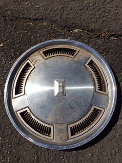 Antique hubcap