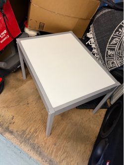 Kids table and chair