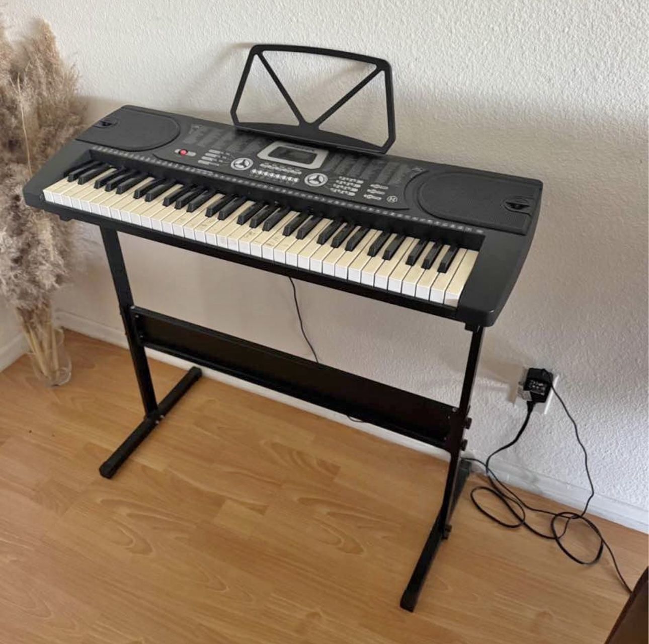 Standing piano