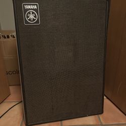 Yamaha Ta-60 Amp With Trapezoidal Speakers