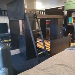 Complete Twin Bunkbed Set And Desks