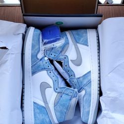 Hyper Royal Jordan 1