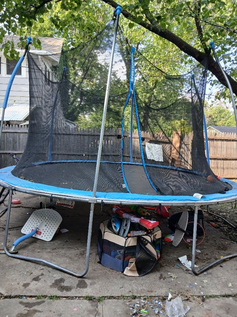 Trampoline