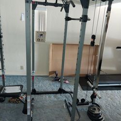 Power Cage With Pulley Attachment