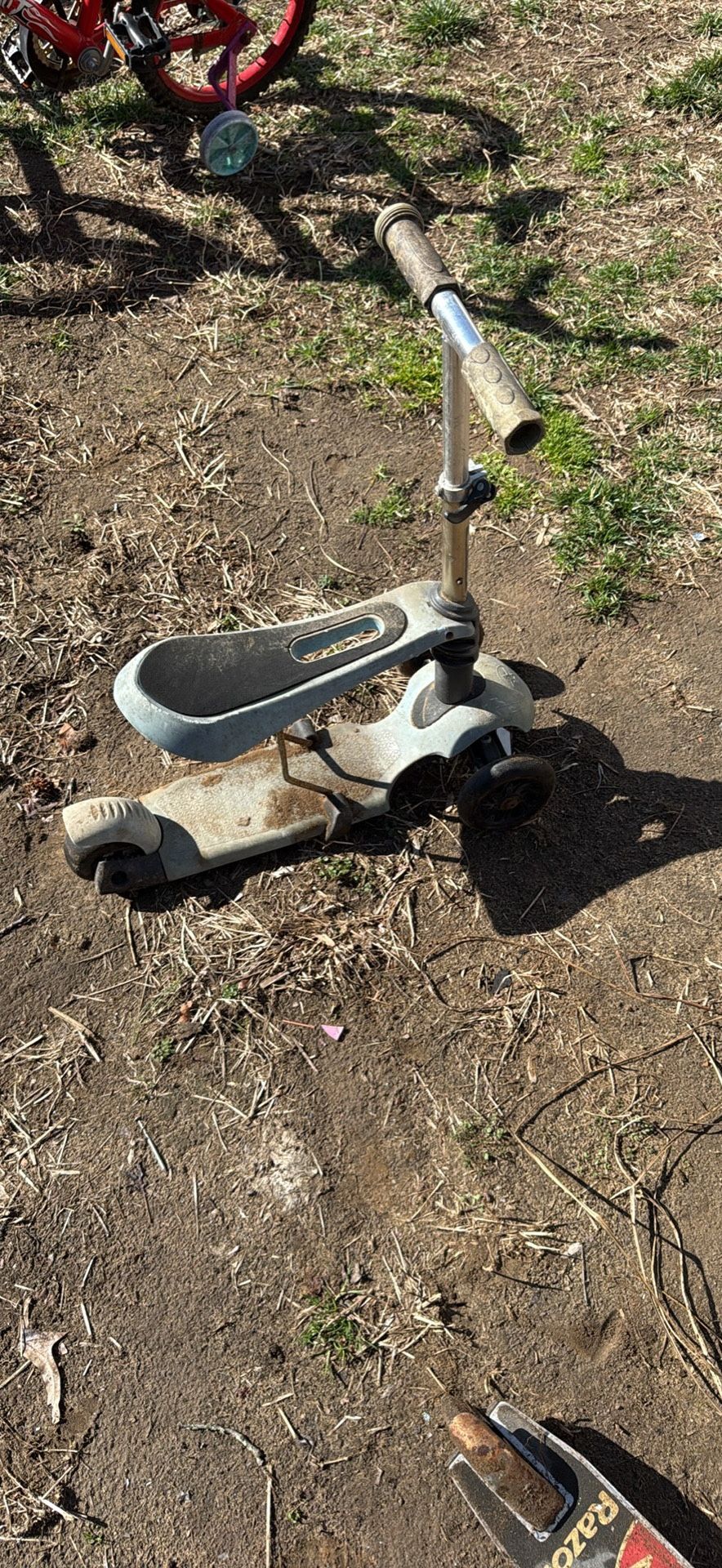 CHILDREN SCOOTER