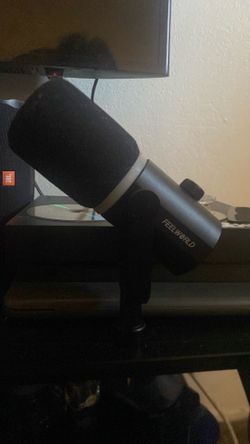Feel world mic