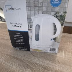 Brand New Main Stays Plastic Kettle 1.7 L Is One Touch Operation Cordless Kettle Lifts Of Hose For Serving Drip To Spout Tested Works Perfect Ill Try