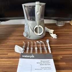 Waterpik Water Flosser 600 Series – Never Used – Complete Set