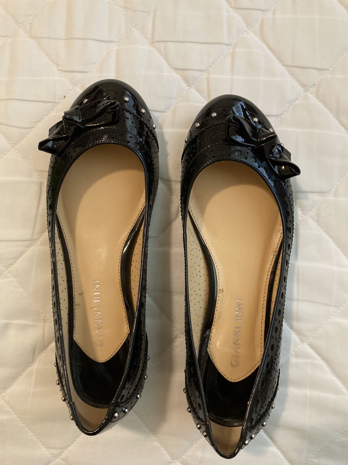 Gianni Bini Black Flats 6.5