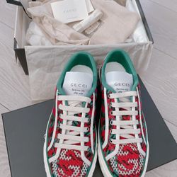 New- Gucci women sneaker （size 37)