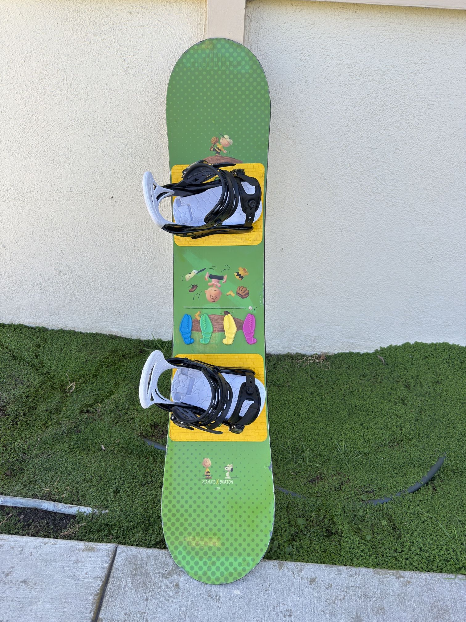 スノーボード BURTON PEANUTS KIDS 130 BURTON PEANUTS KIDS 130 Kids Snowboard – Burton Peanuts, limited